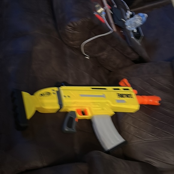 Gun - Picture 4 of 8